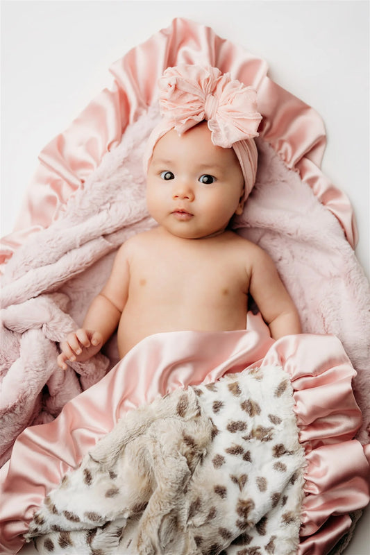 Rockin Royalty Luxe Cuddle Blanket | Dusty Pink Snowcat