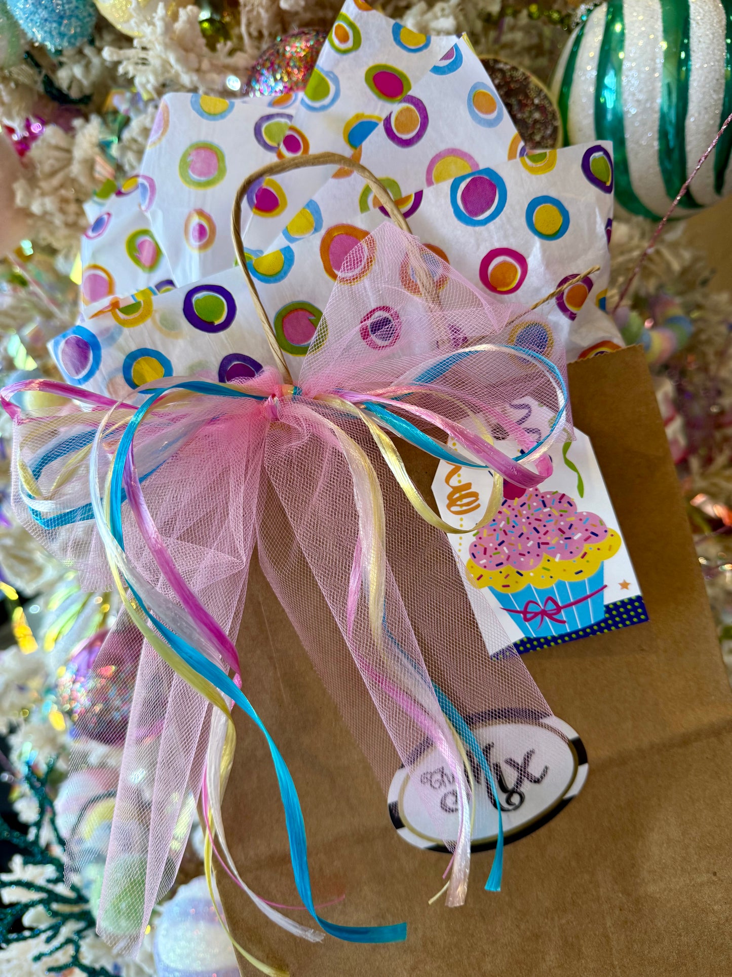 FREE GIFT WRAPPING