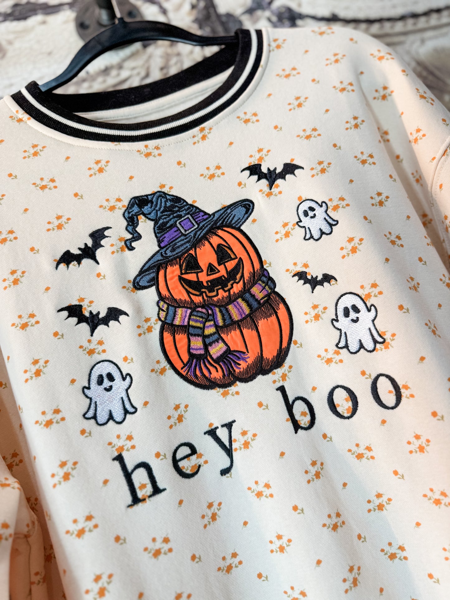 Hey Boo Pullover