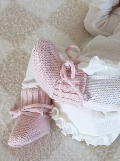 Caden Lane Knit Newborn Bow Booties | Baby Pink