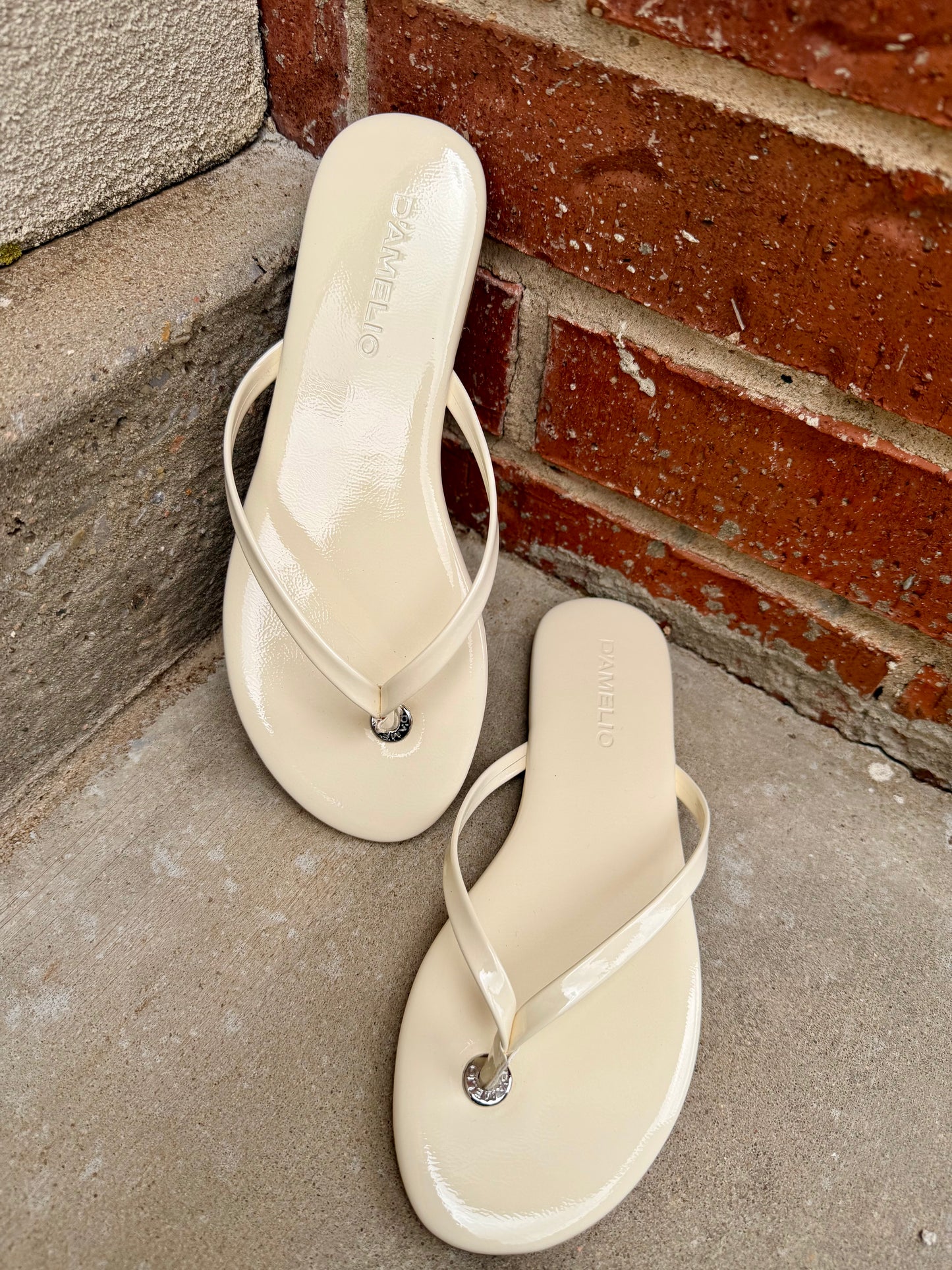 D’Amelio Beach Bae Flip Flops