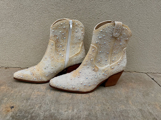 Betsey Johnson Diva Pearl Boot