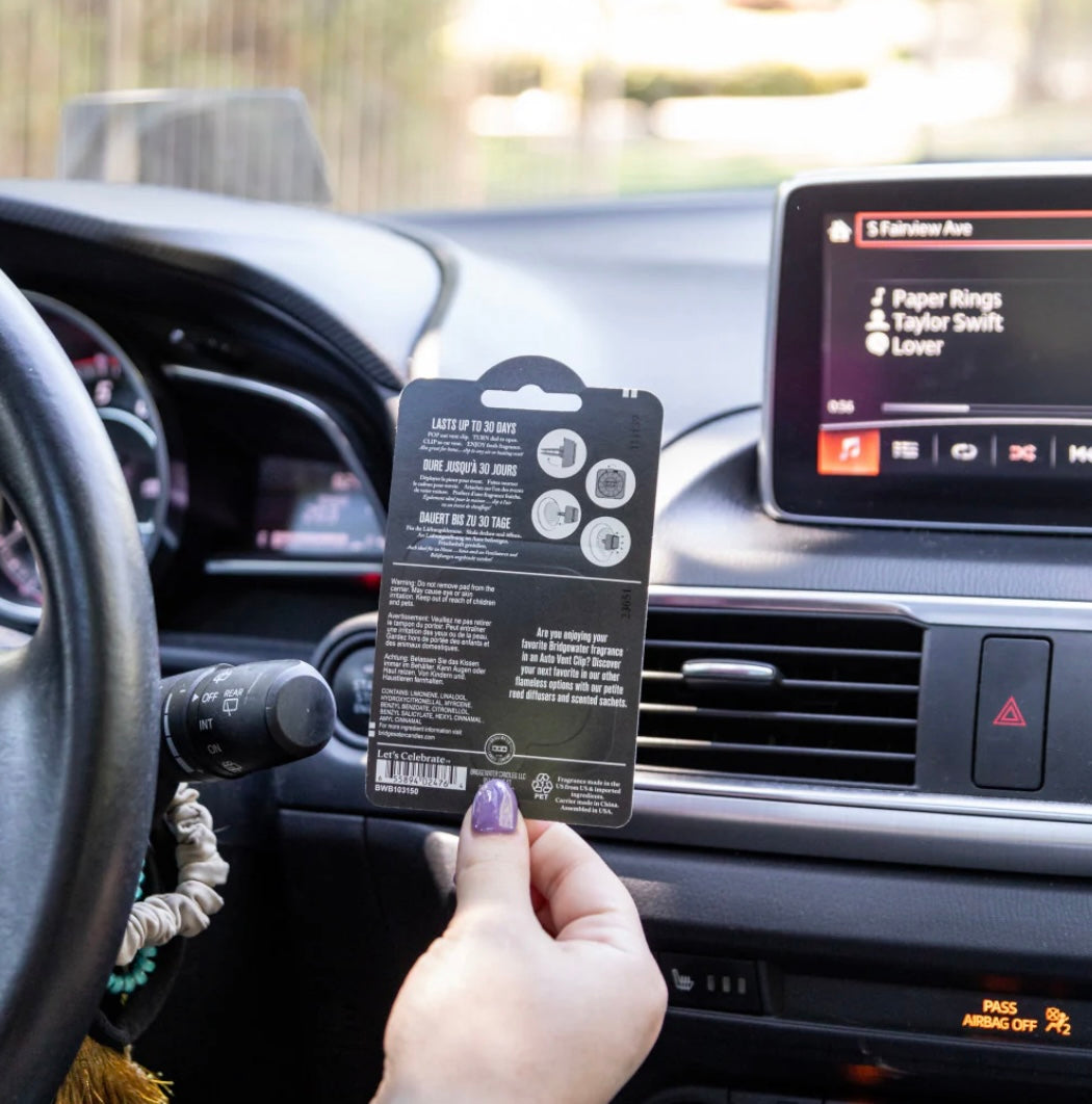 Welcome Home Auto Vent Clip