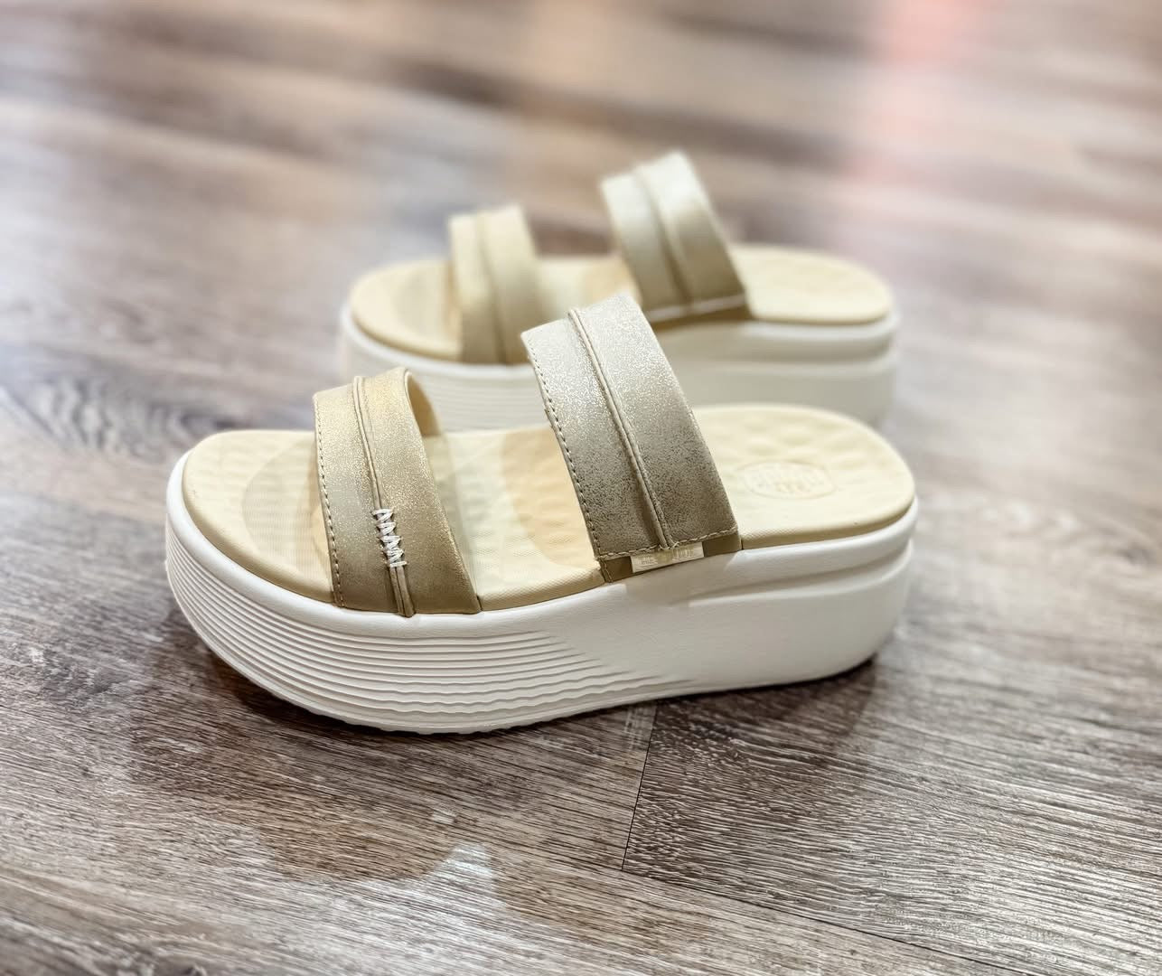 Hey Dude Austin Slide Classic | Champagne Metallic