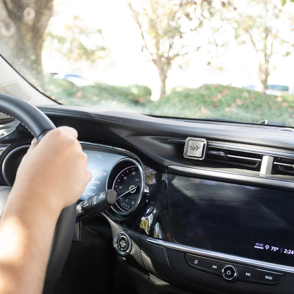 Greenleaf Auto Vent Clip | Classic Linen