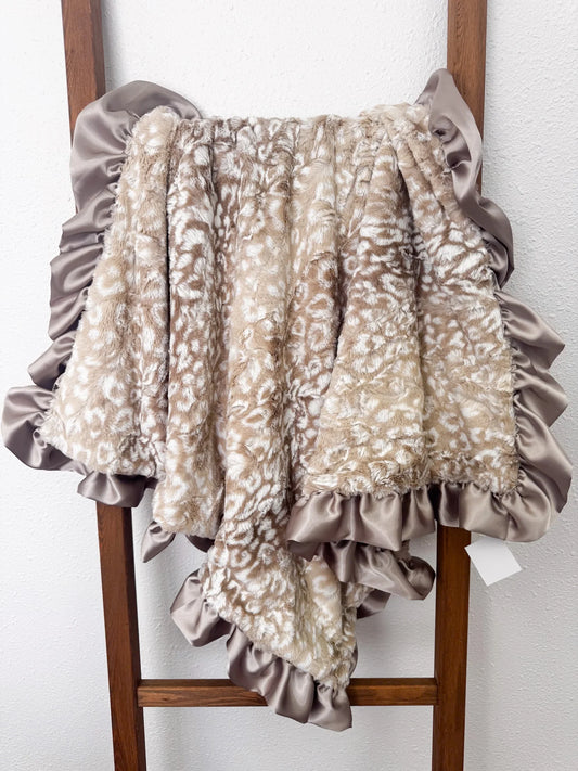 Rockin Royalty Lux Cuddle Blanket | Lovely Leopard